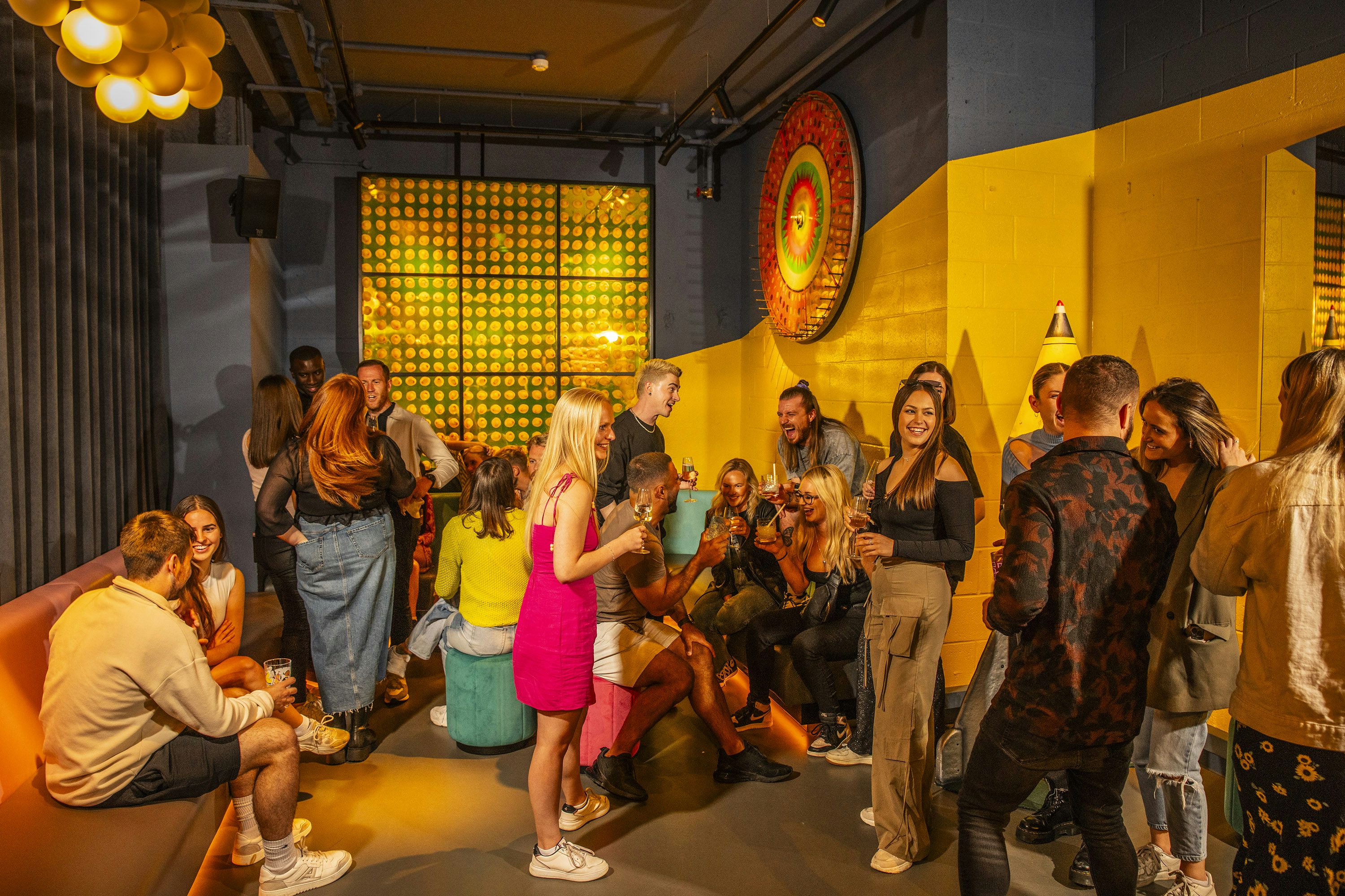 HOLY DUCK AND CAROUSEL BAR 3