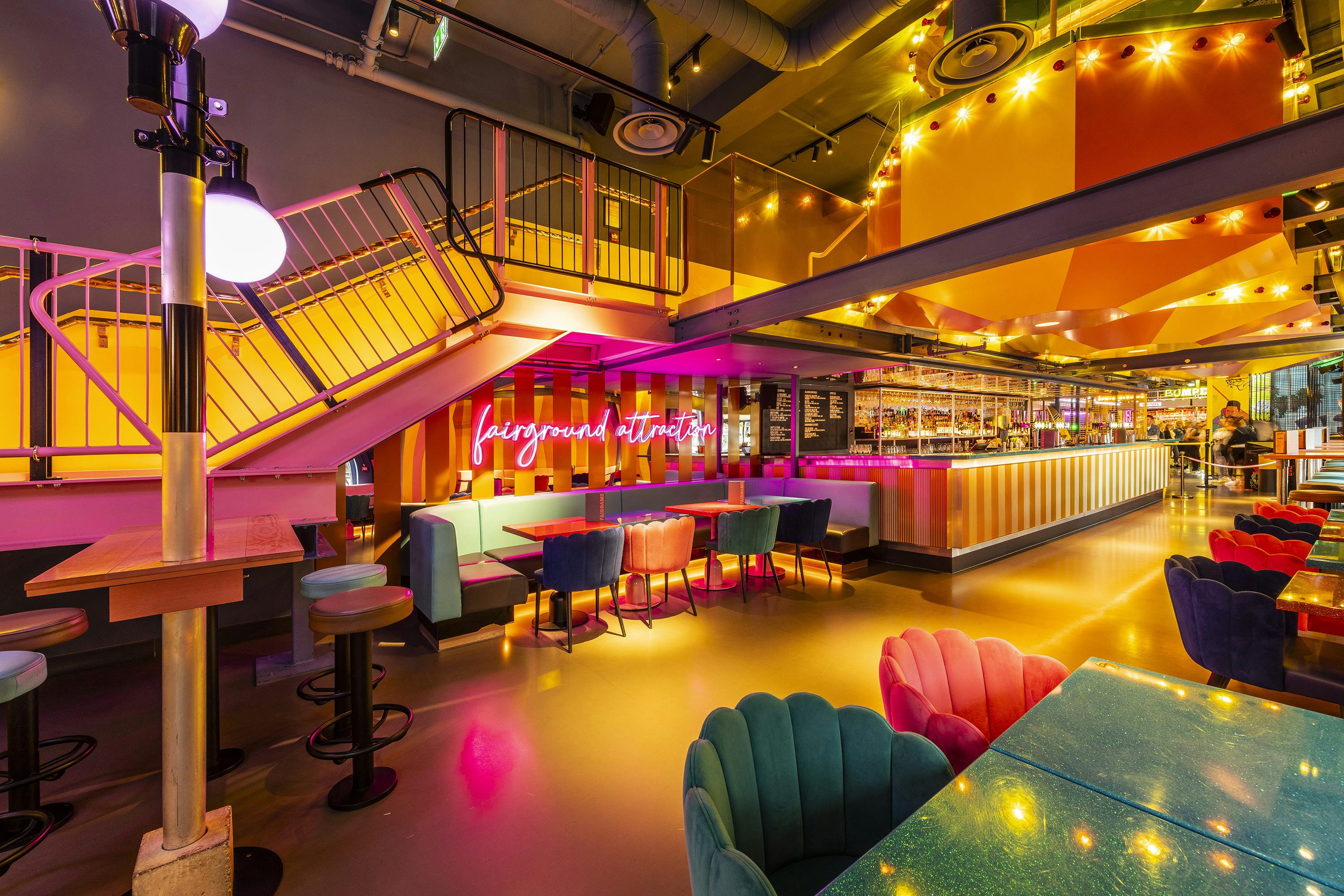 HOLY DUCK AND CAROUSEL BAR 2