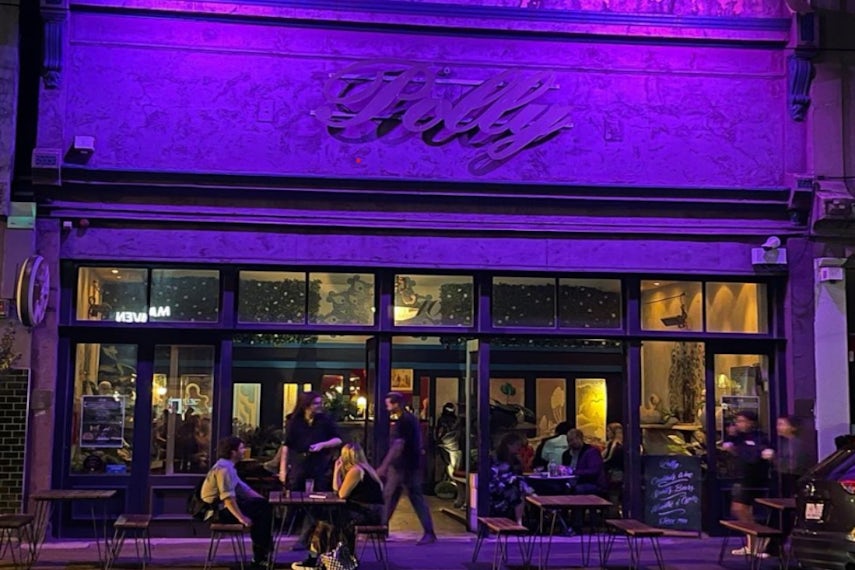 Polly Main Bar 0