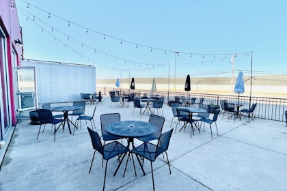 Scene75 Bar & Grill: 2