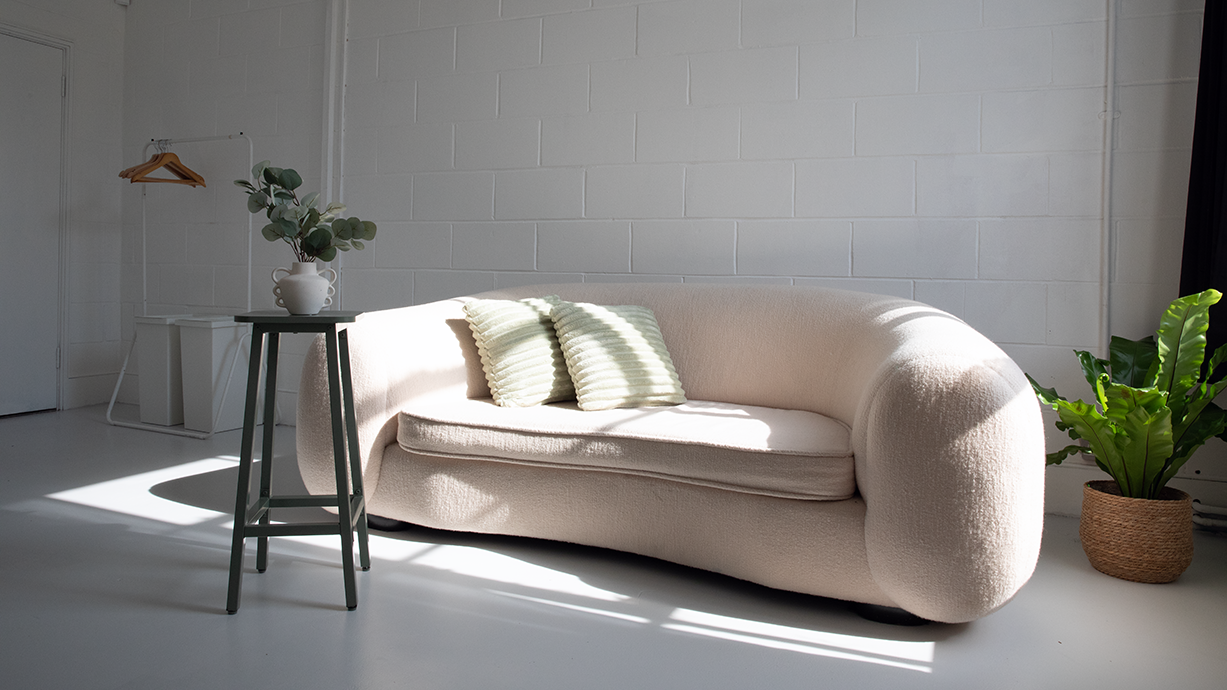 Klatch Studio: Bijou Room 4