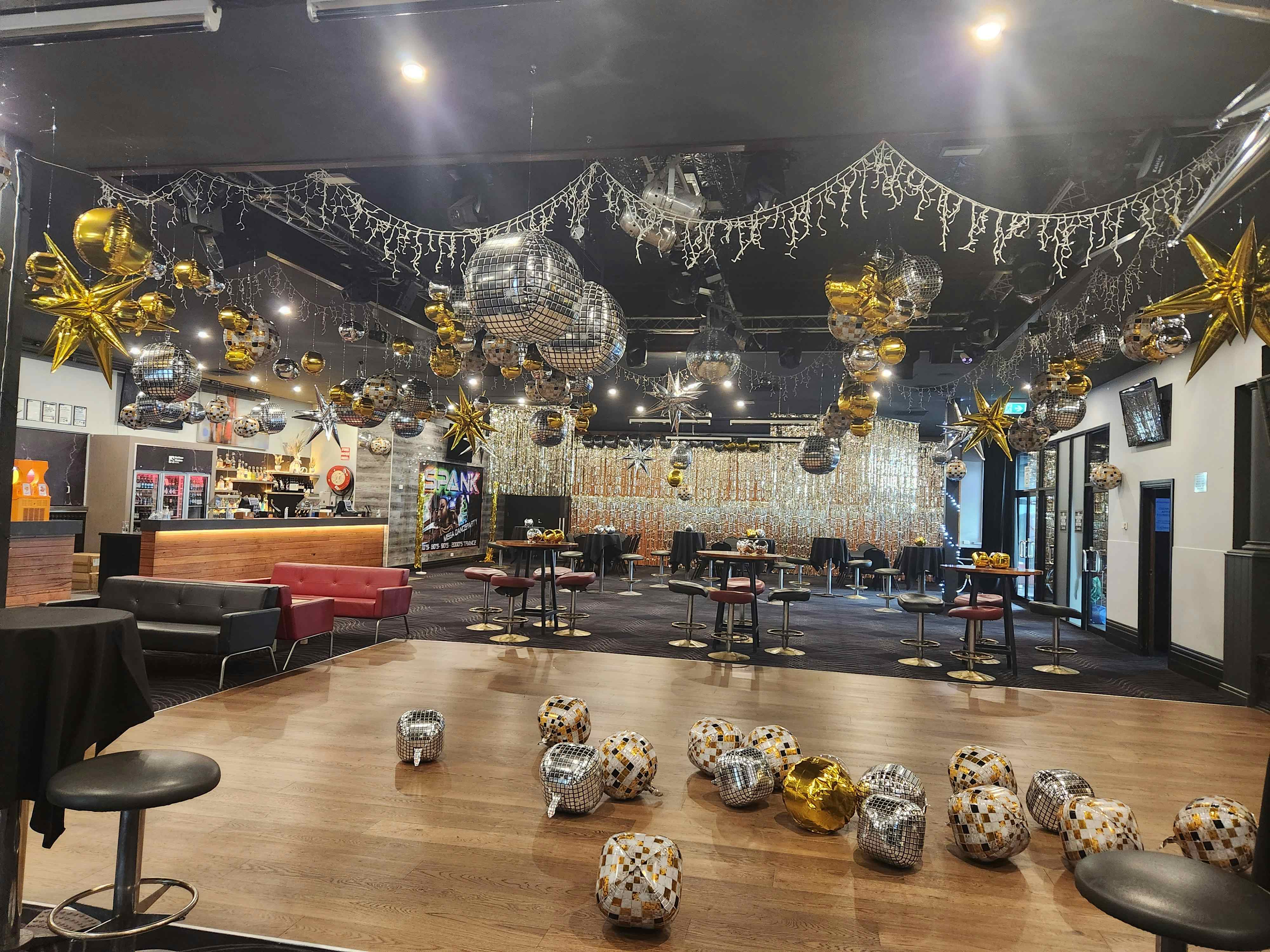 Longitude Room / Victory Room