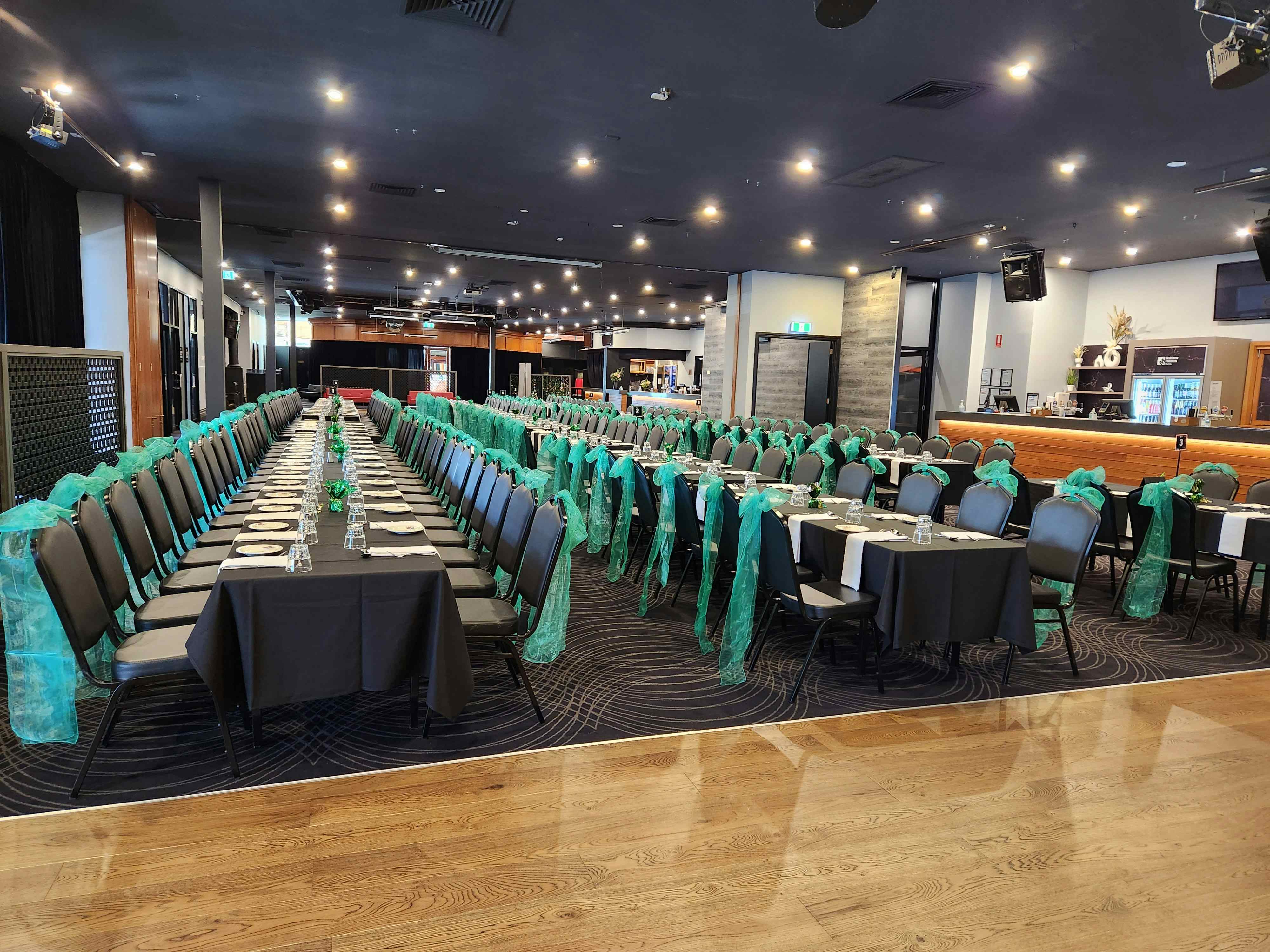 Longitude Room / Victory Room 9