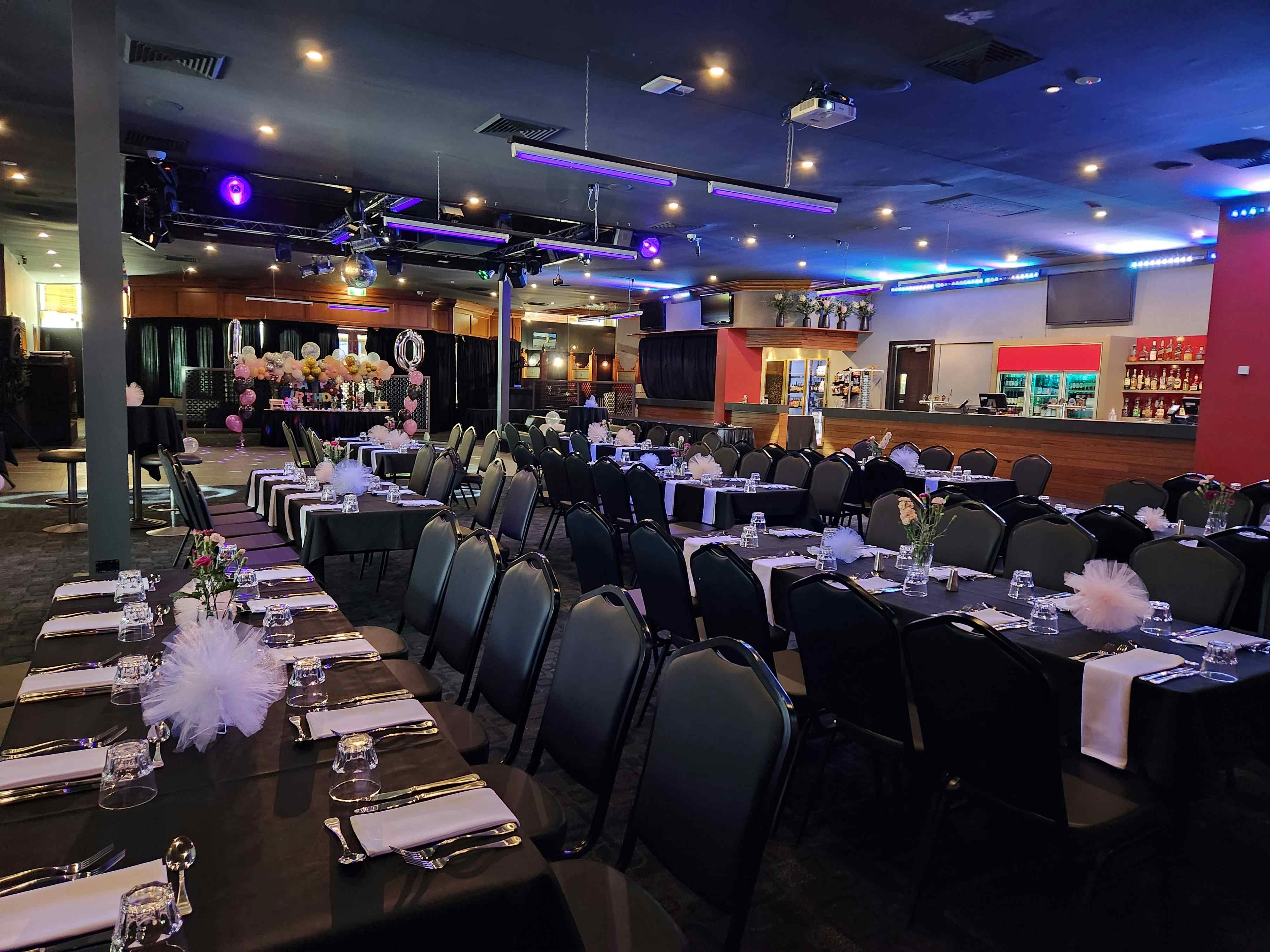 Longitude Room / Victory Room 3