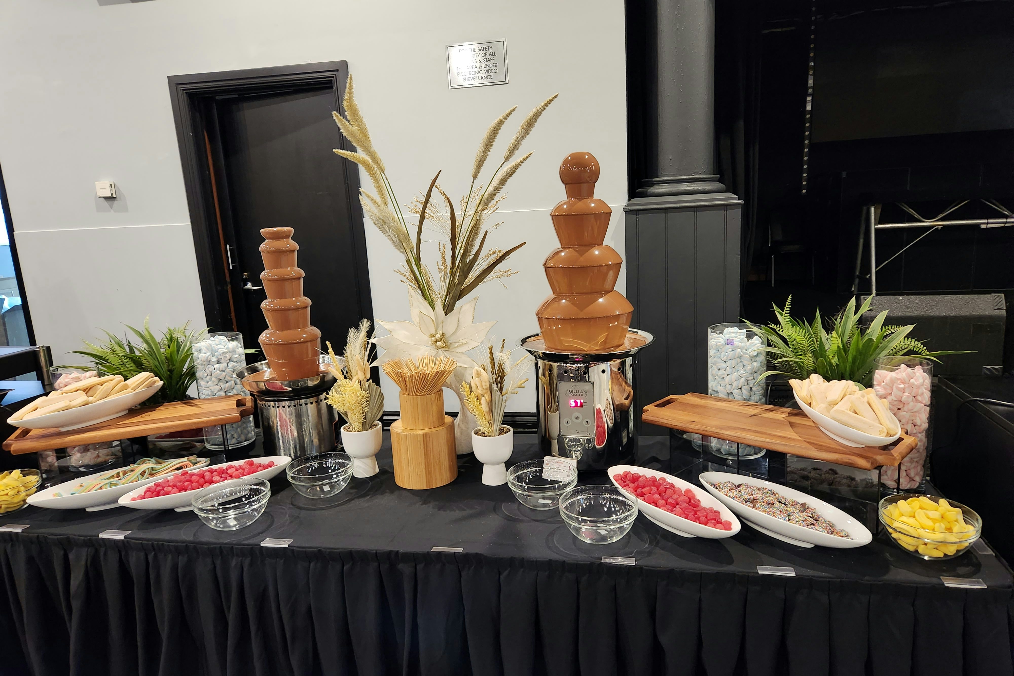 Longitude Room / Victory Room 13