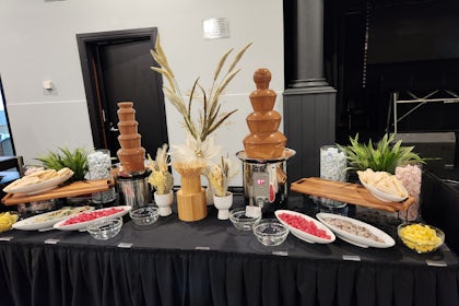 Longitude Room / Victory Room 13