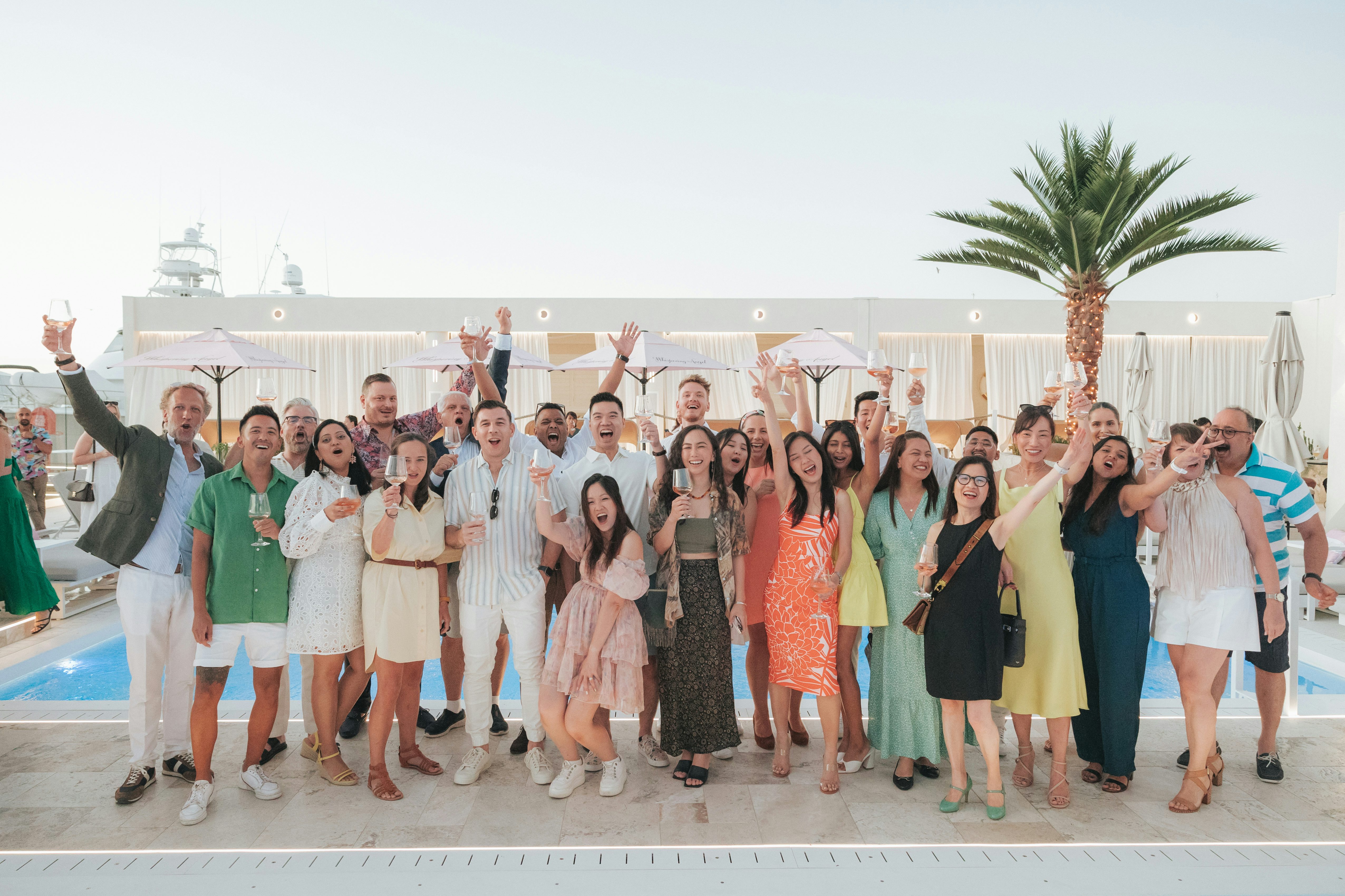 La Luna Beach Club (Pool) 14