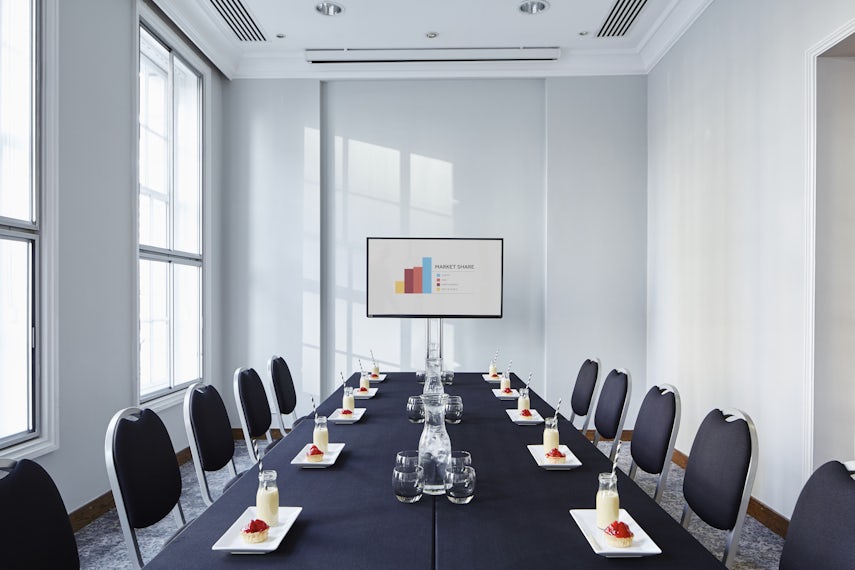 Boardroom 121 3D tour