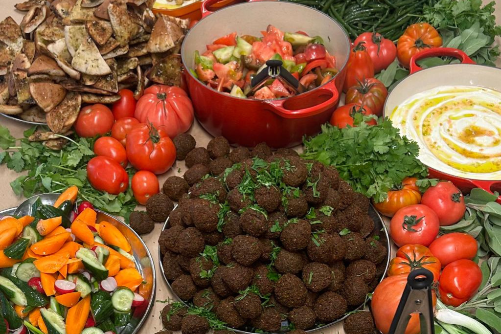 Festive Miznon Soho 3