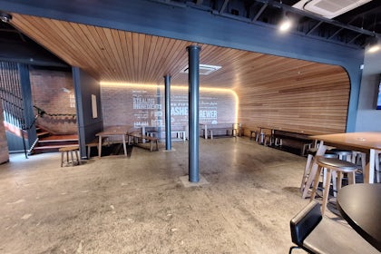 Landing Bar 3