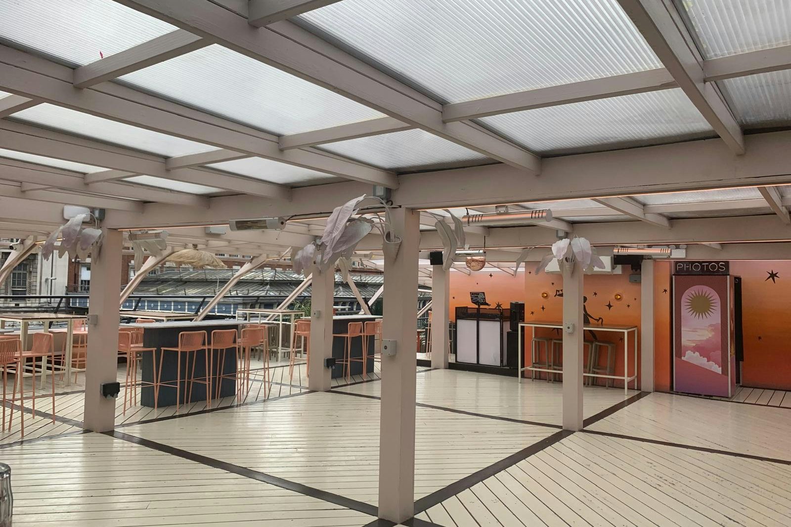 Olympus Bar & Circe's Corner 0