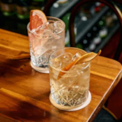 Cocktail Bar 8