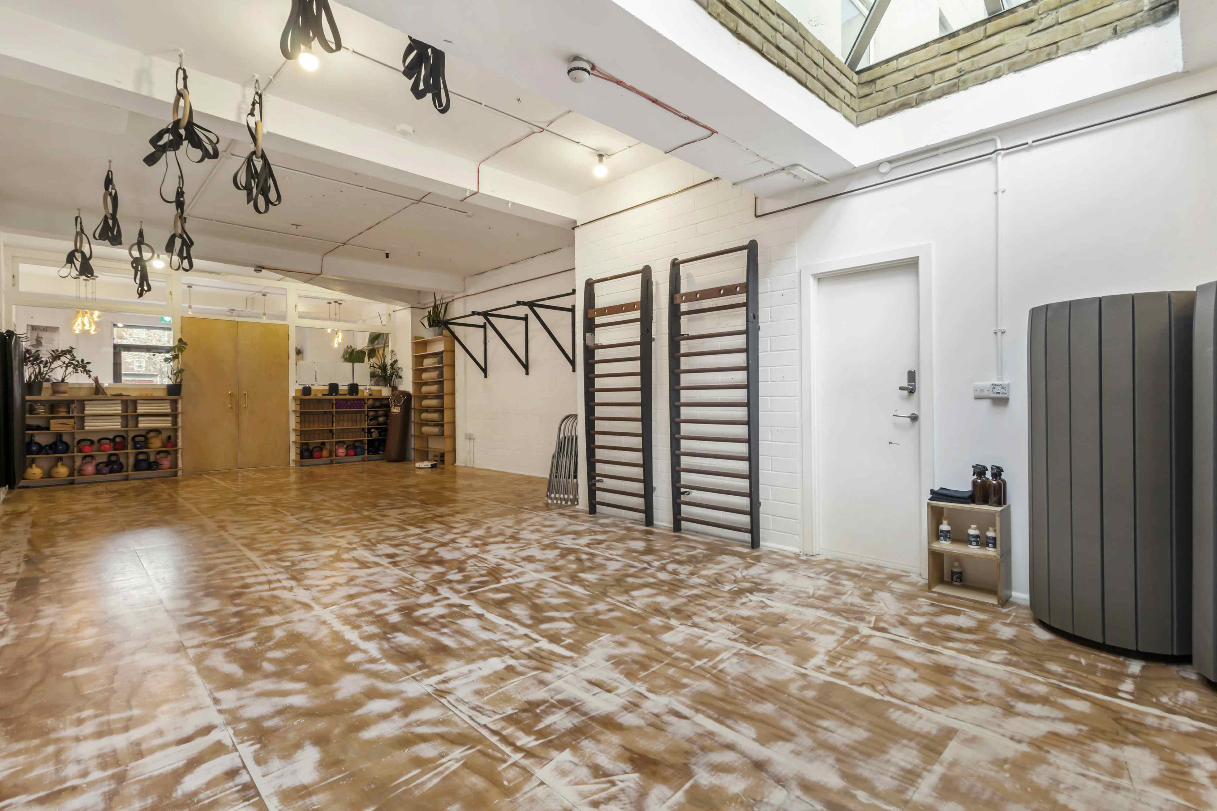 Bright Spacious Strength Studio Space in East London