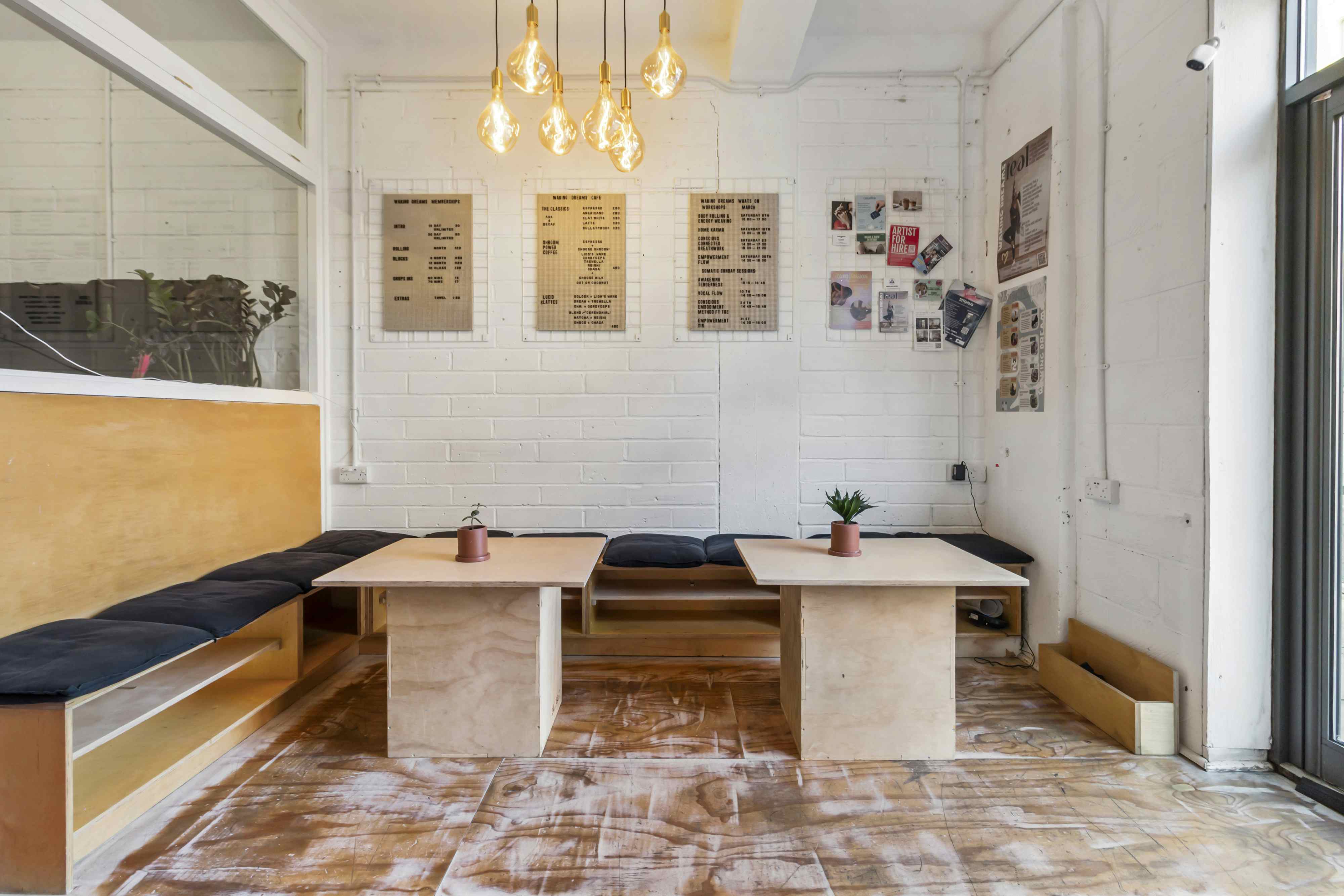 Bright Spacious Strength Studio Space in East London 7