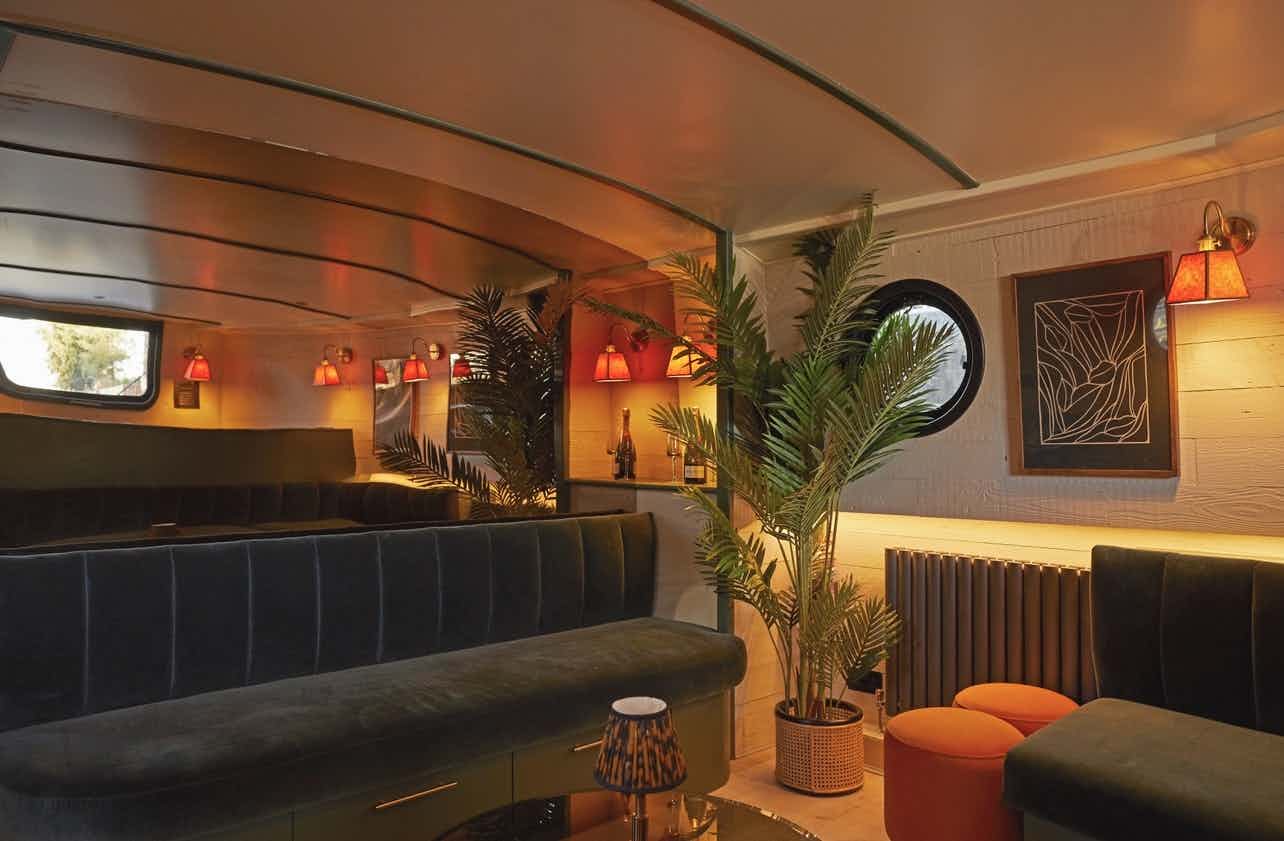 VIP Snug Room - Canary Wharf  2