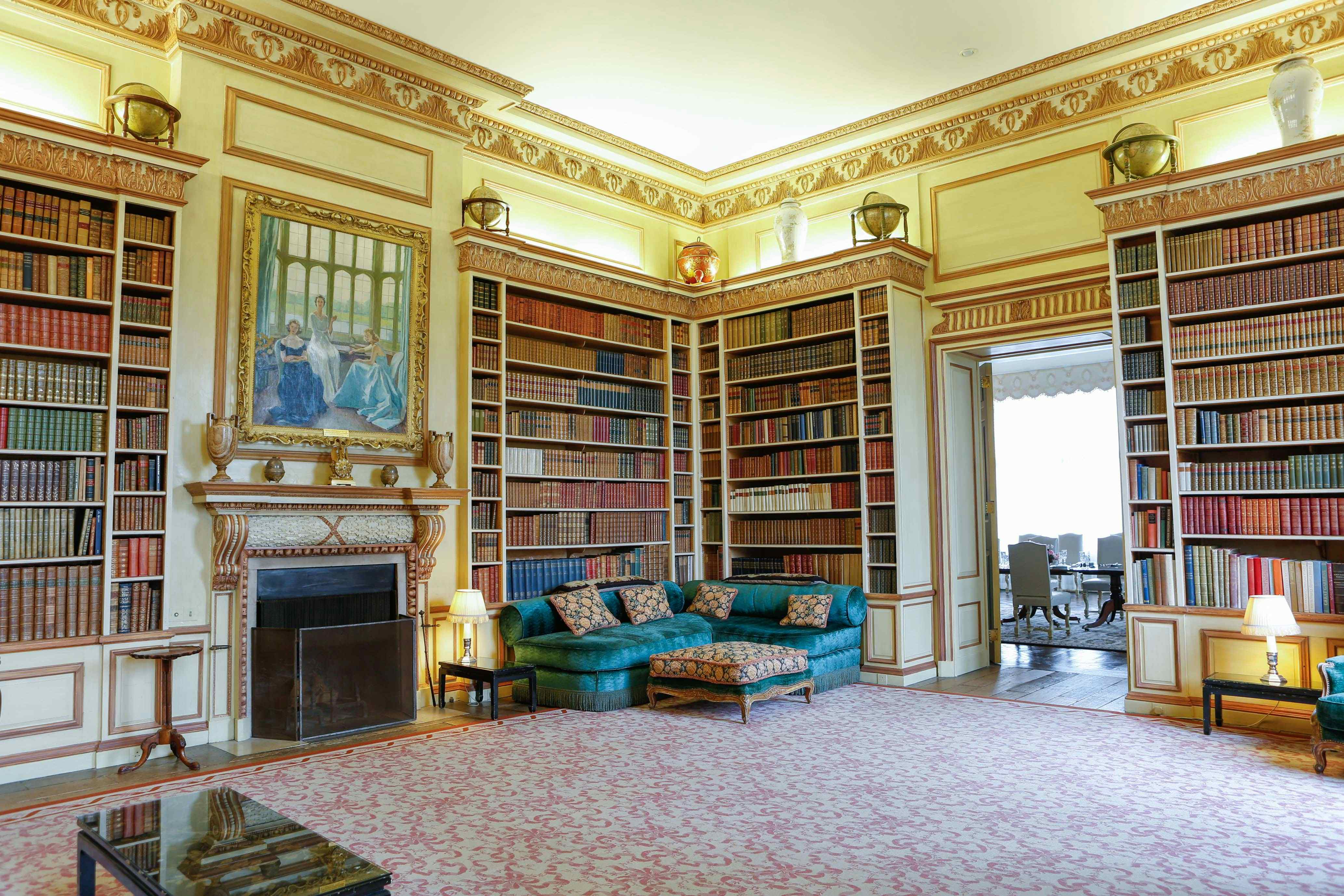Leeds Castle - Dining Room & Library 3