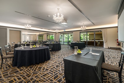 Estate Room 2