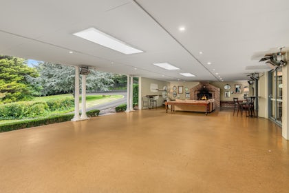 Estate Room 3
