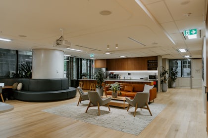 Meeting Room 204 2