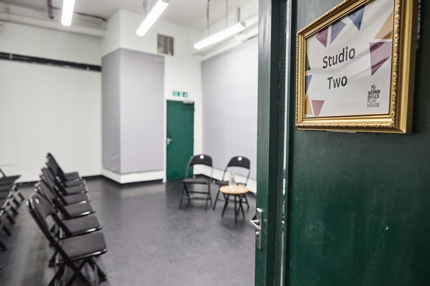 Studio 2 0