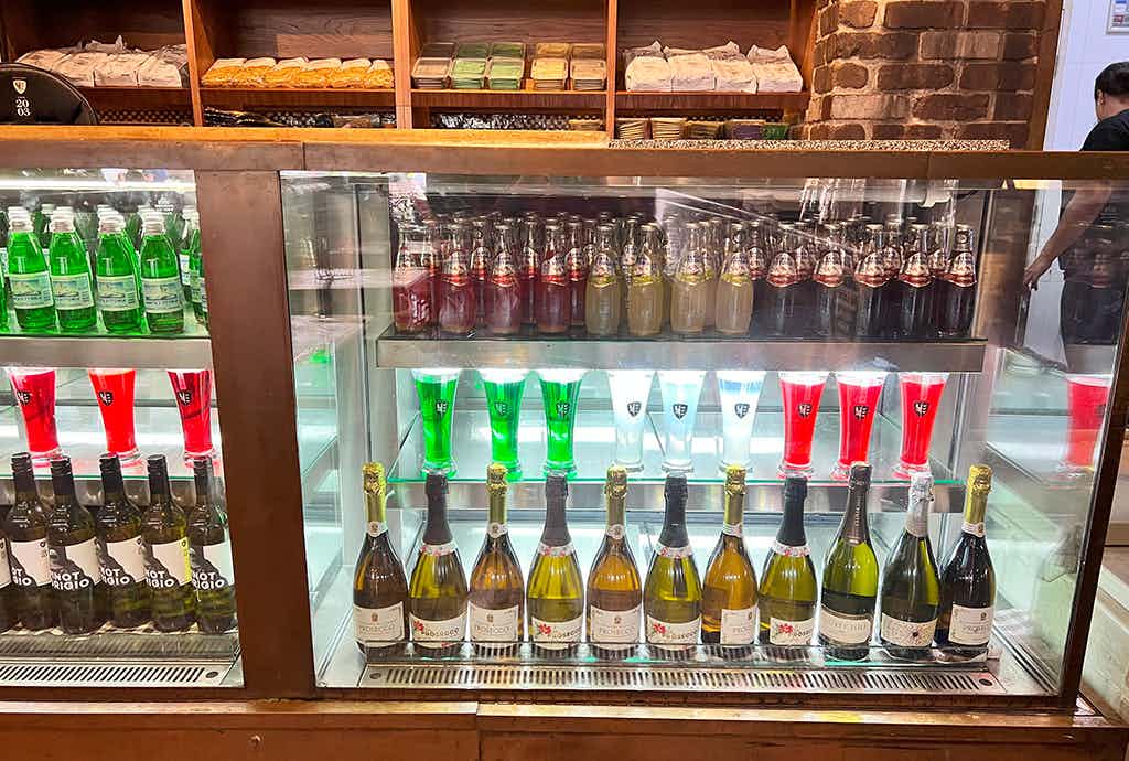 Criniti's Castle Hill 6