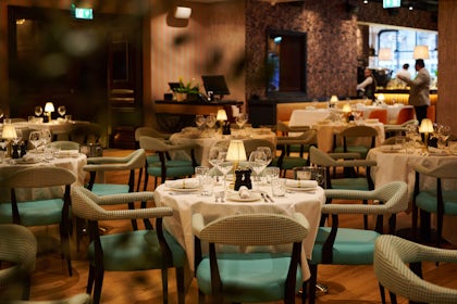 Group Dining 1