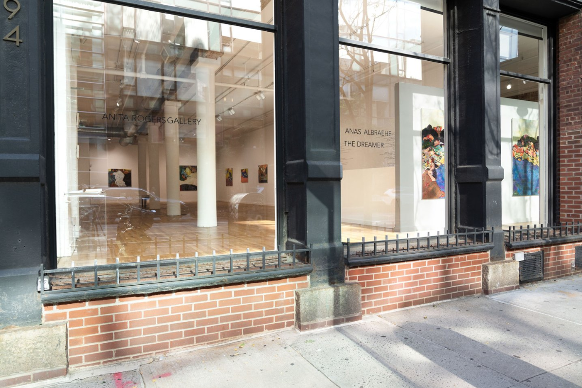 Sunny and Spacious Downtown Art Gallery 0