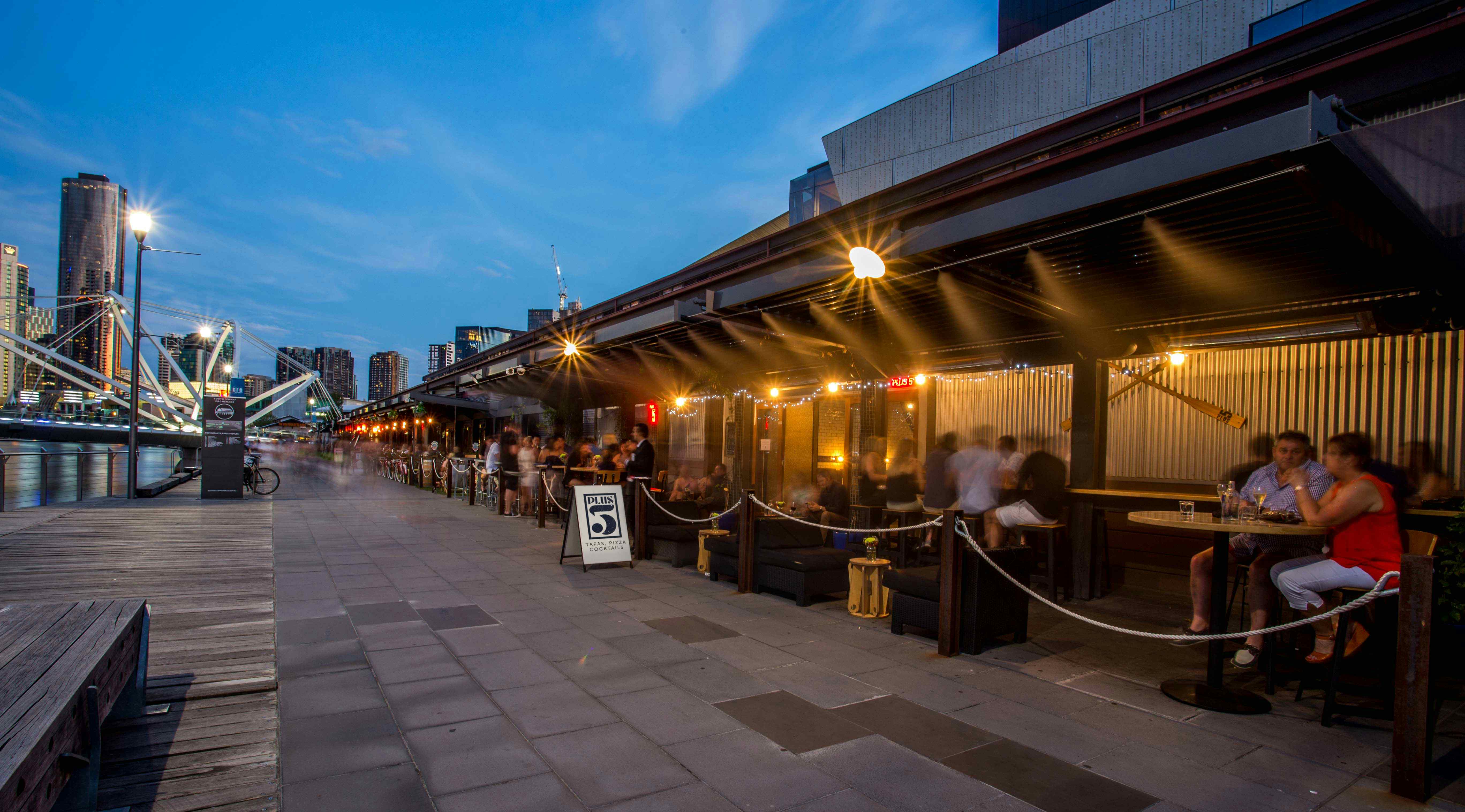 Exclusive Riverside Bar 5