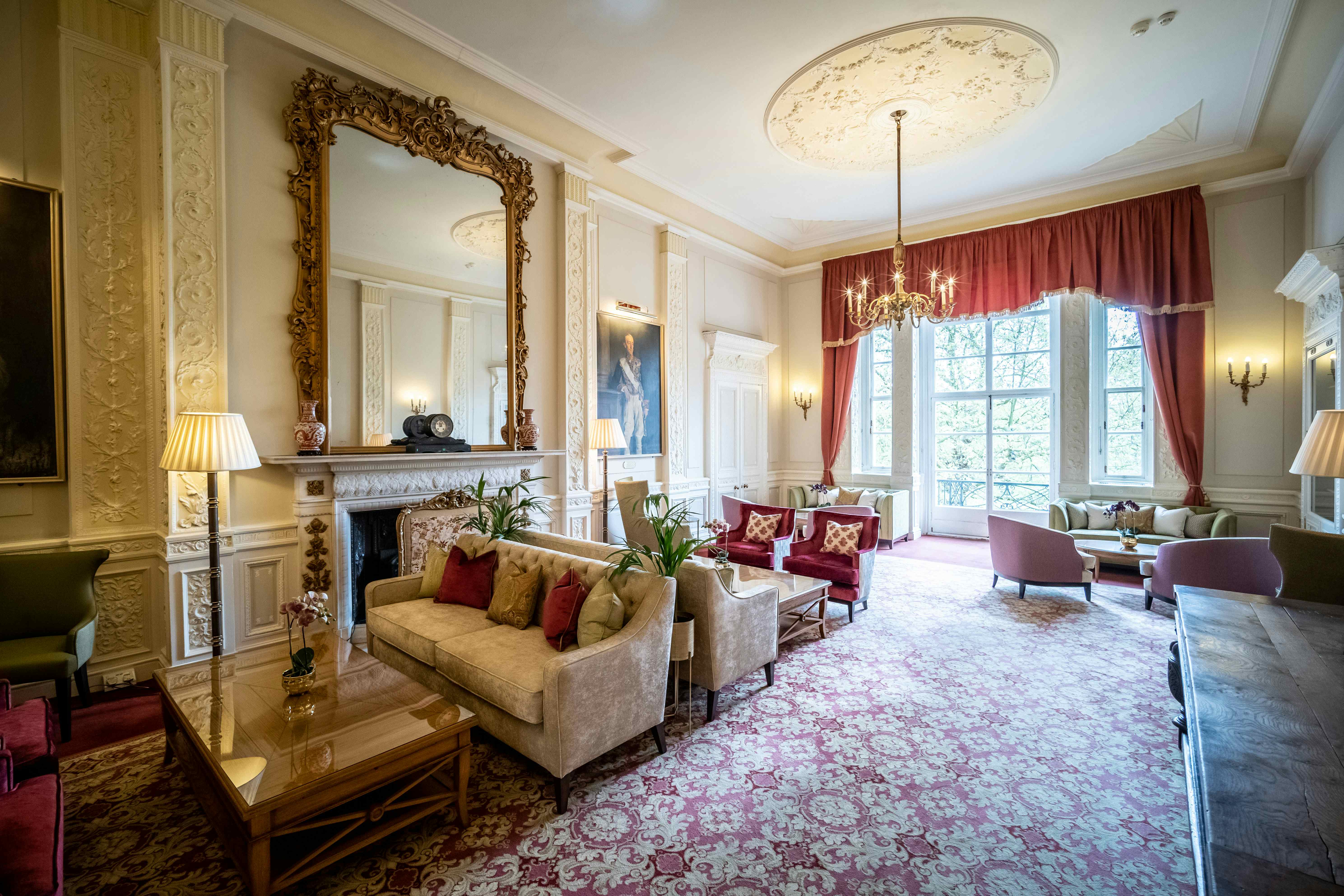 Drawing Room & Mountbatten Room 8