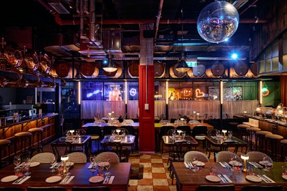 Louey’s Kitchen & Bar 1