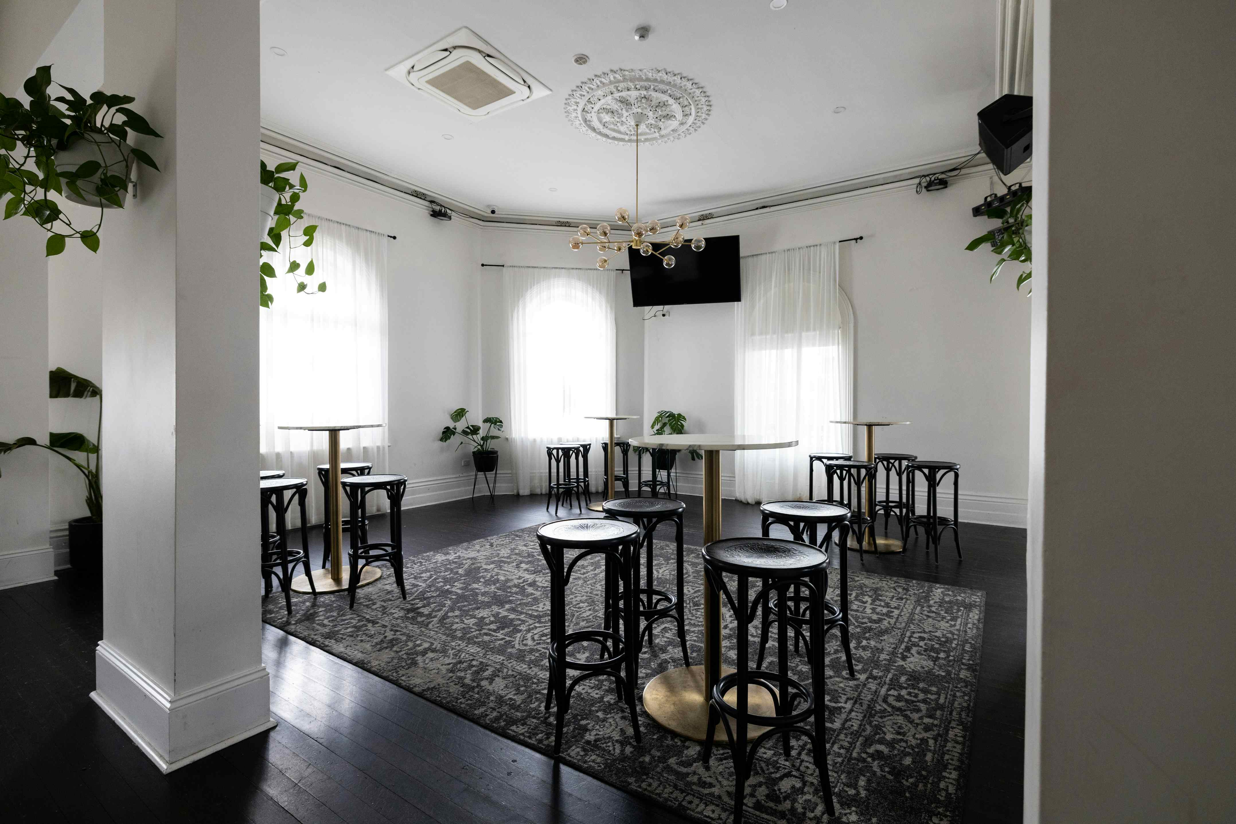 The Cumberland Room 0