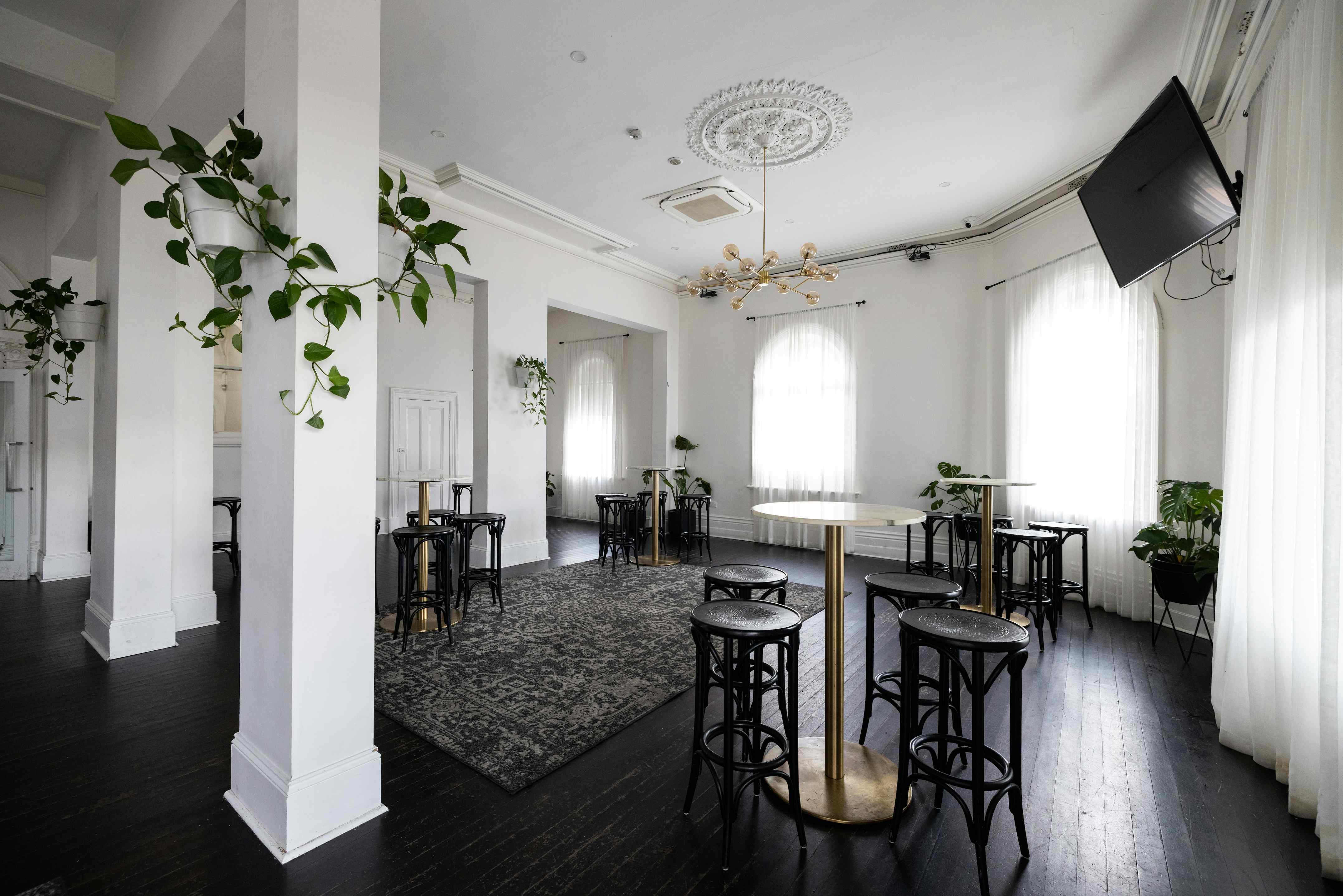 The Cumberland Room 1