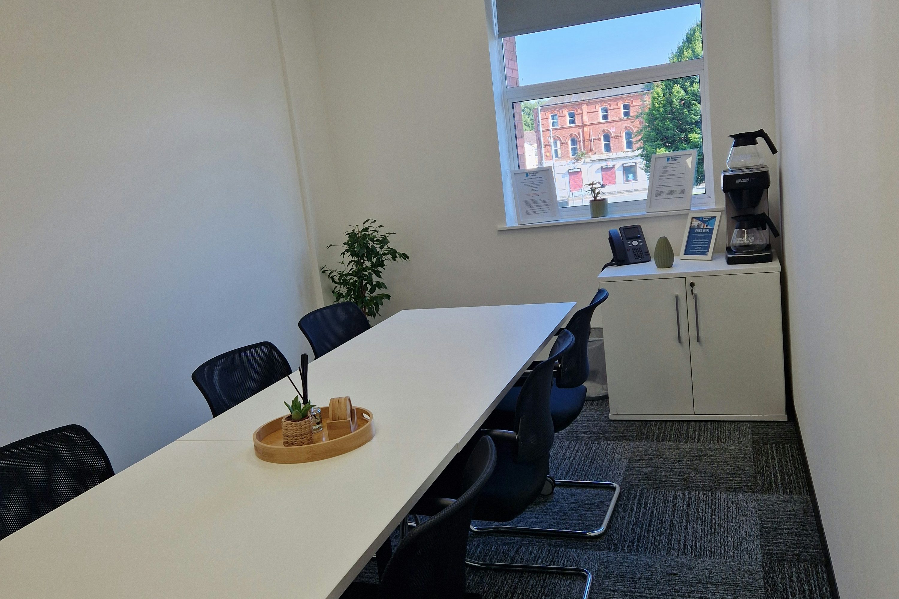 Medium Meeting Room 0