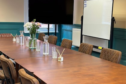 Taylor Suite 2