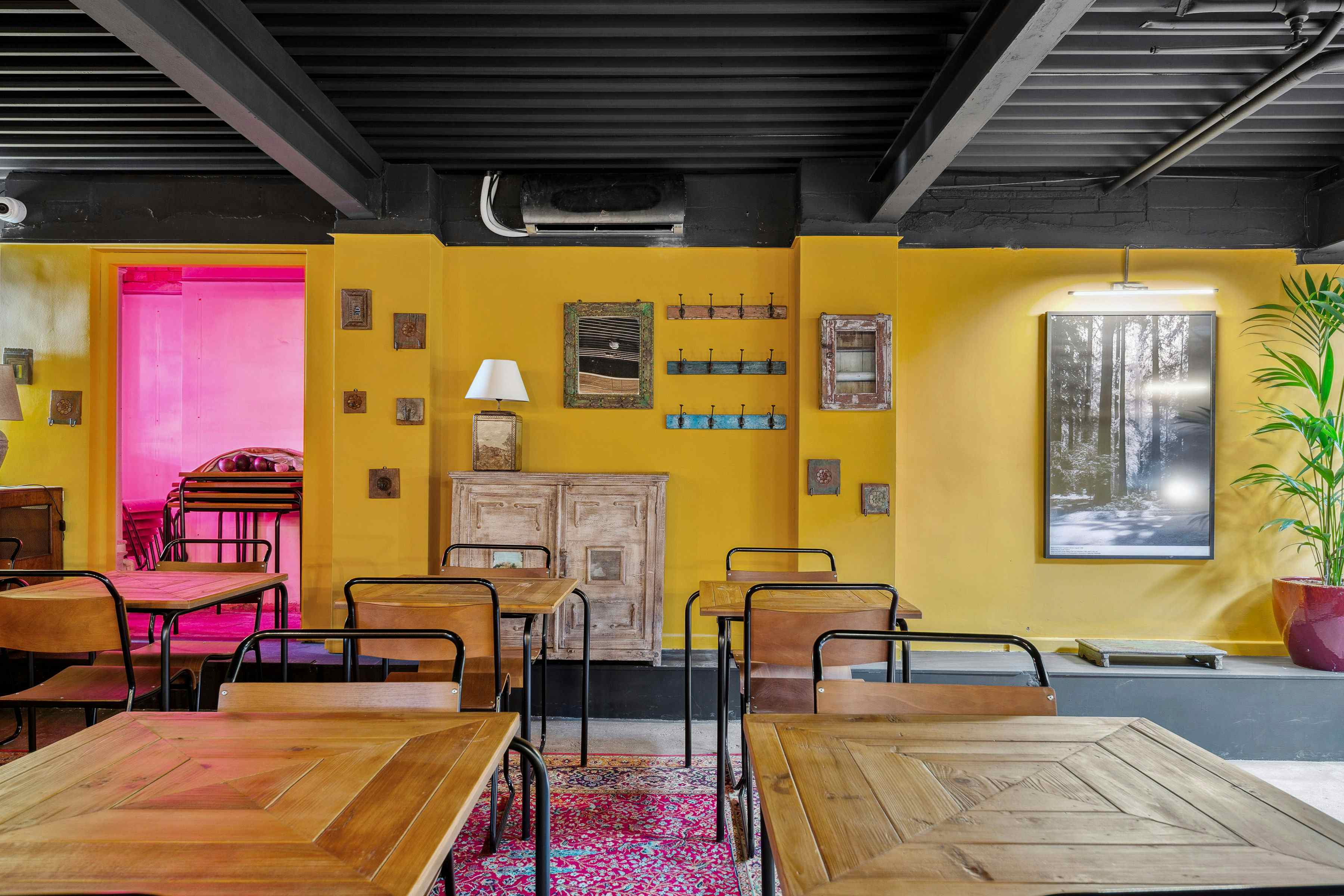 Performance Venue with Lounge 4