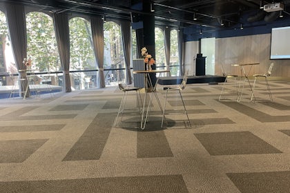 Queens Room 5