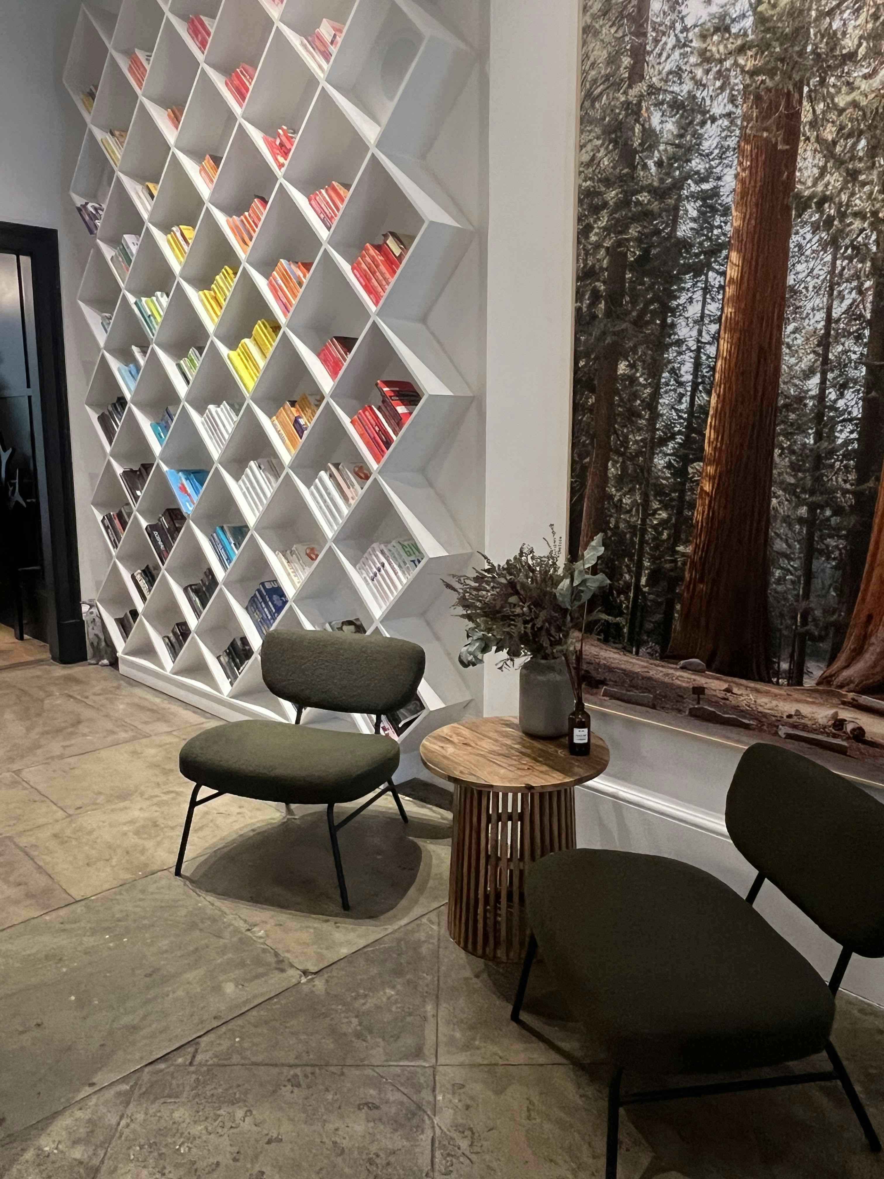 Lister Place | The Courtyard 2