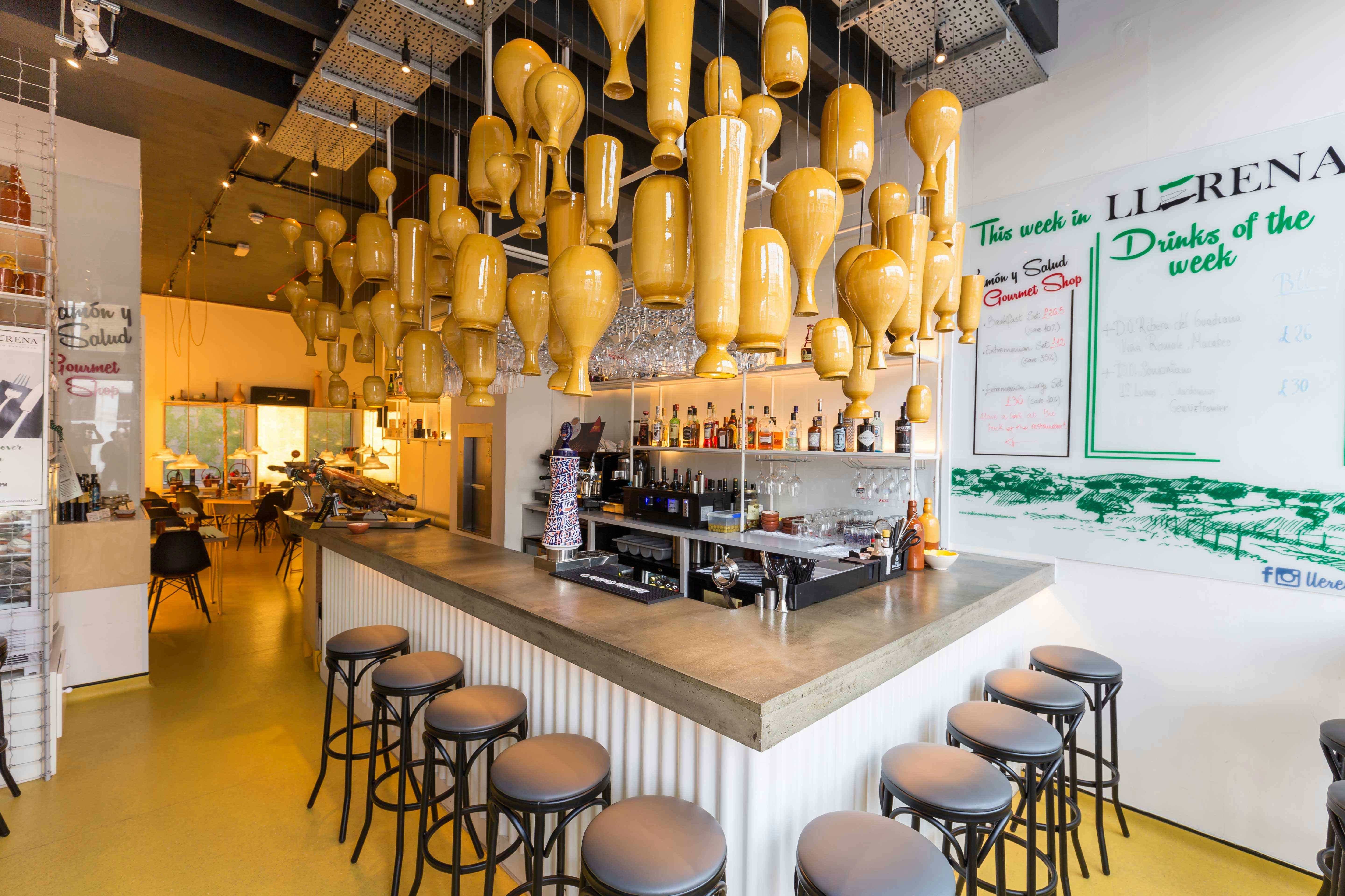 Llerena Restaurant 1