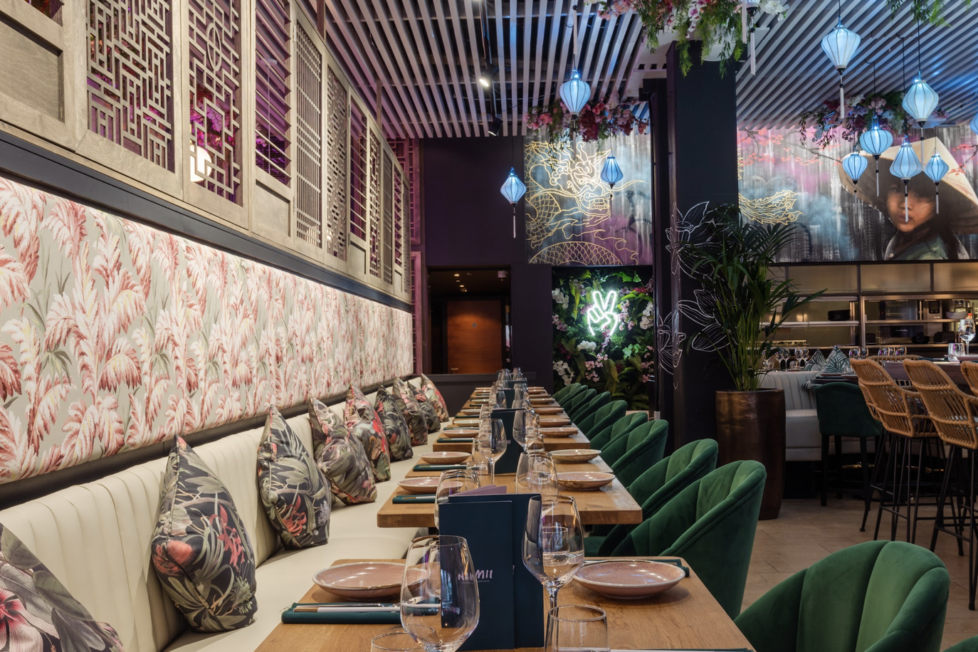 Restaurant 20-30 Guests 1