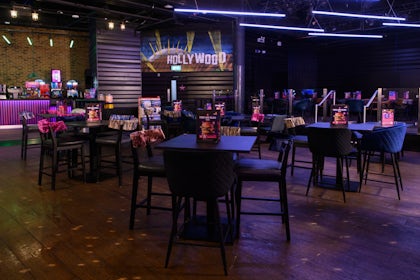 Full Venue Exclusive 10