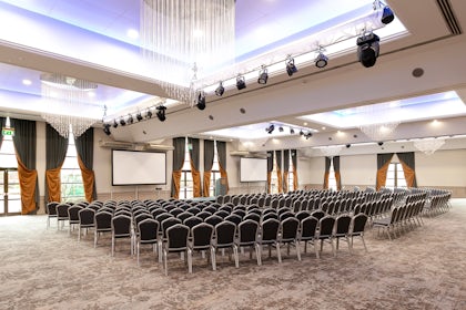 Cedar Suite 2