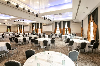 Cedar Suite 3