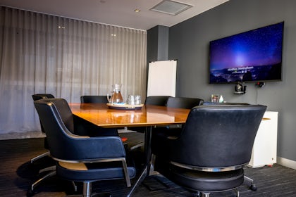 Mont Blanc I 8 person Meeting Room 1