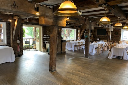 Pickwick Room 17