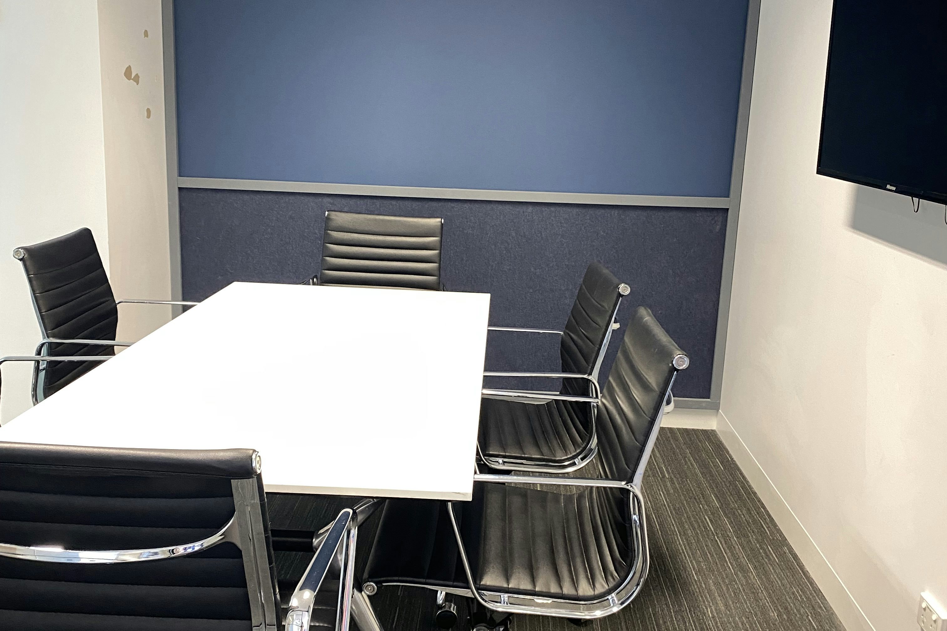 Baw Baw I 6 person Meeting Room 2
