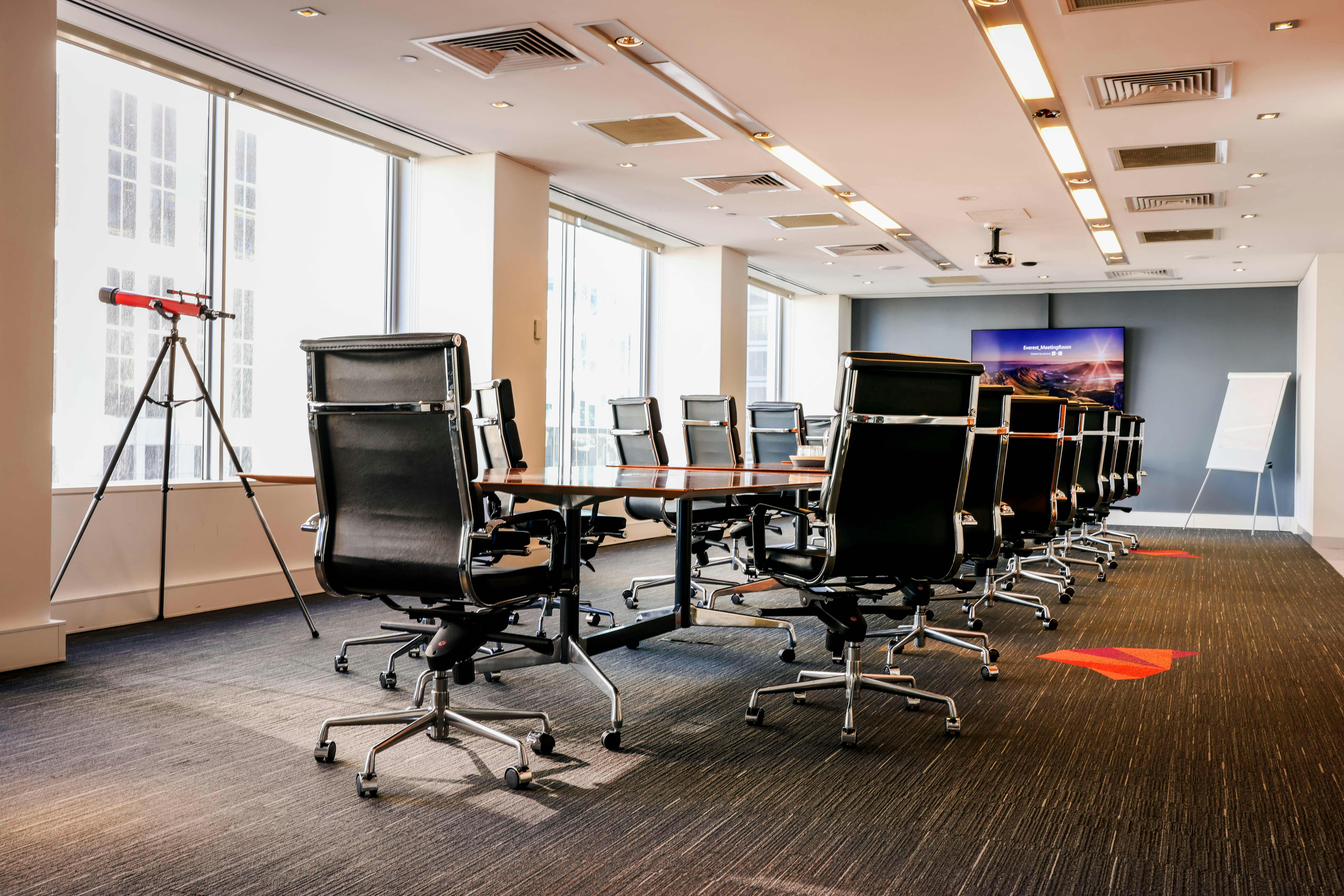 Everest Large I 26 Person Boardroom 0