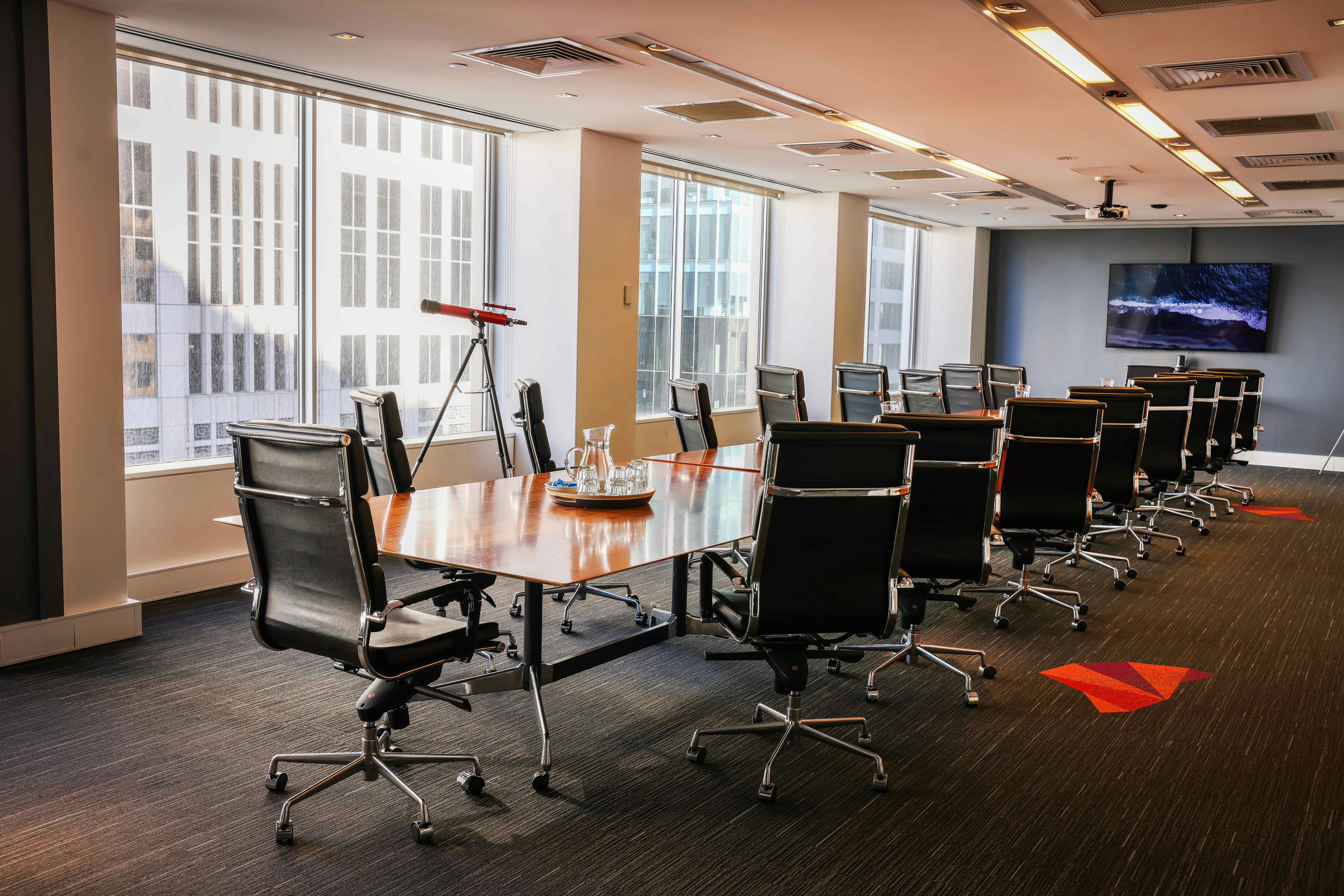 Everest Large I 26 Person Boardroom 1