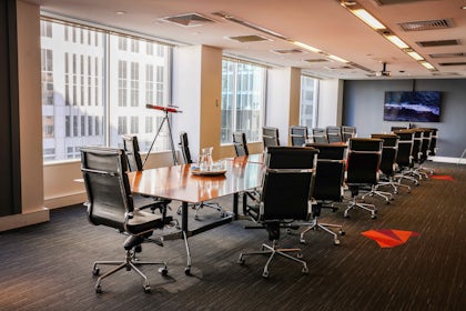 Everest Large I 26 Person Boardroom 1