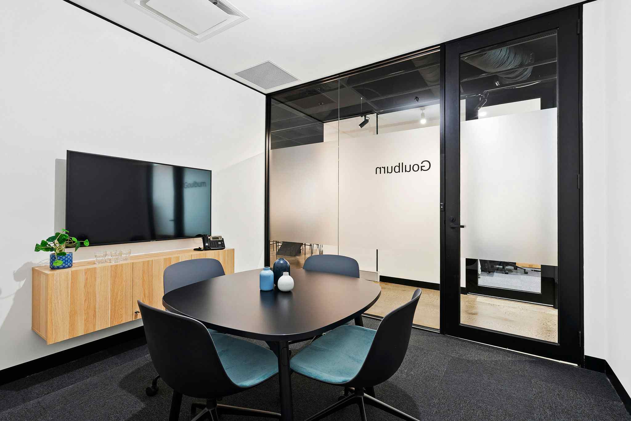 Hire Goulburn I 4 Person Meeting Room, Workpsace365 607 Bourke Street