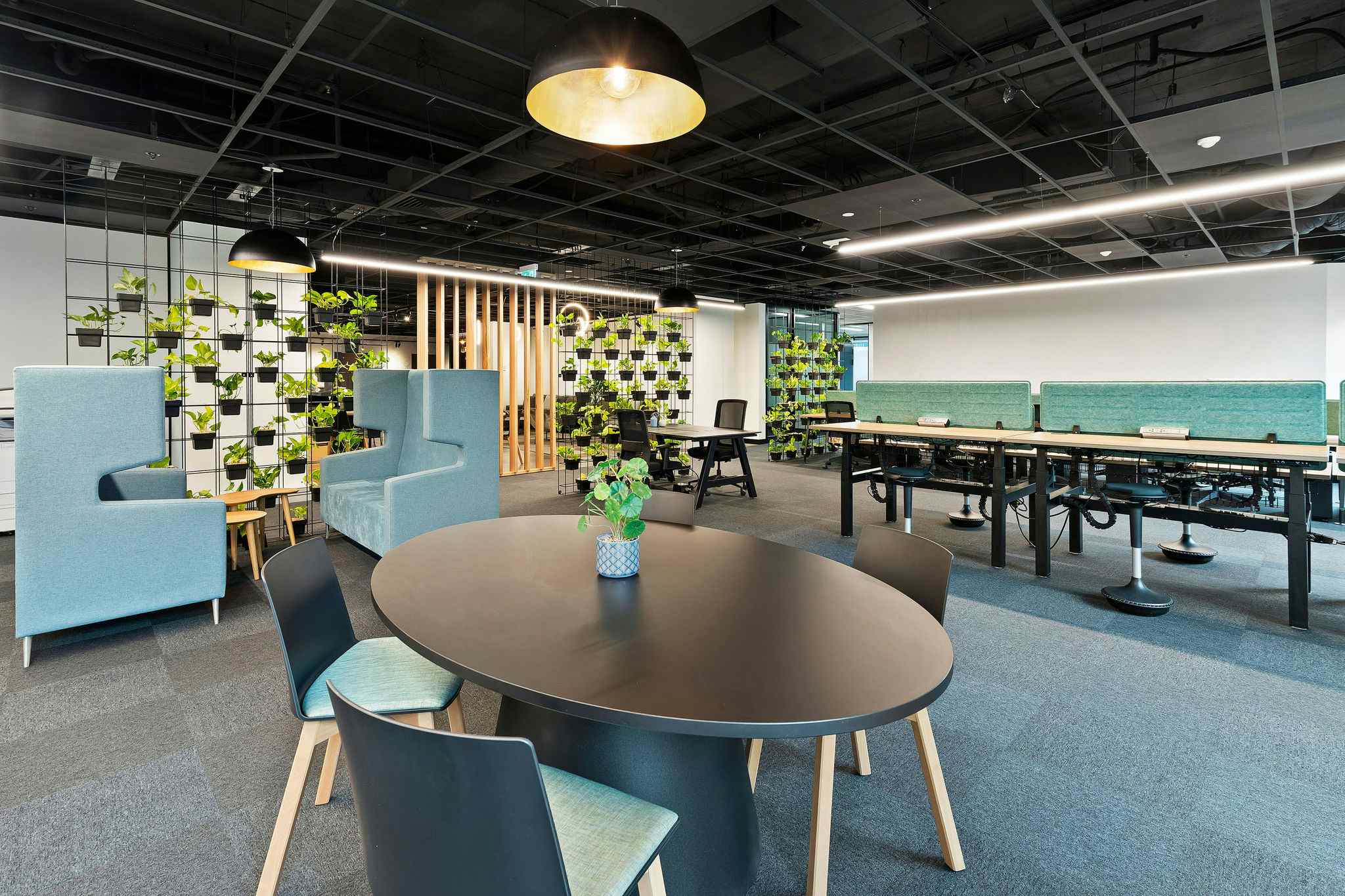 Snowy I 2 Person Podcast & Meeting Room  2